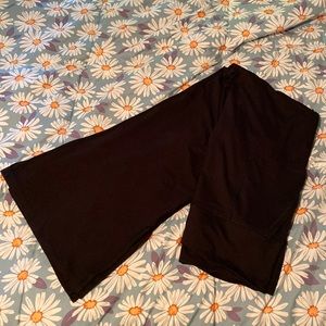 Lululemon DUPE! Only worn once. Womens size large flare workout pant